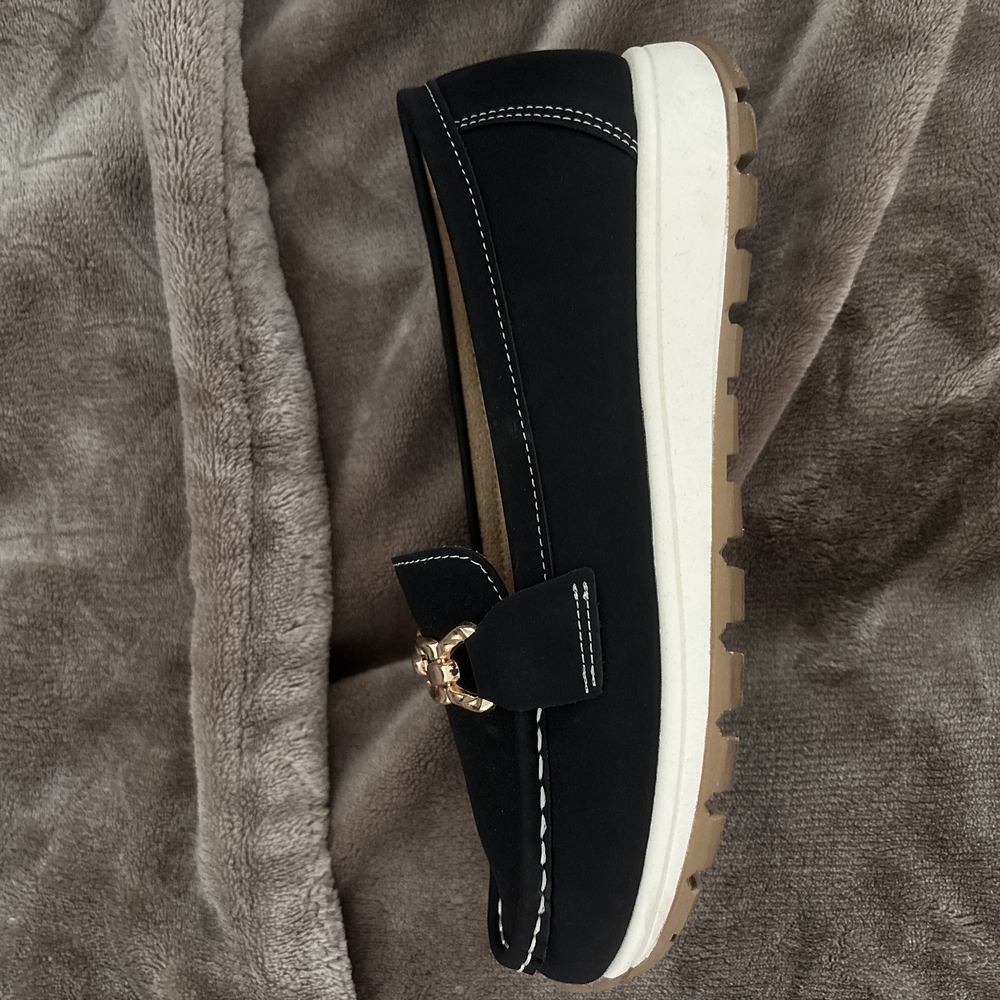 Black and Gold Flats with Chain Detail - Picture 7 of 7